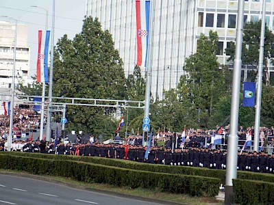 Il će se viti il nas neće biti!